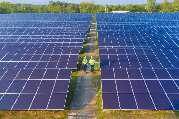 Utility-scale solar power plant